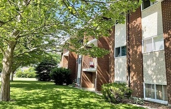 Suncoast Heights Apartments in Goderich, ON - Building Photo - Building Photo