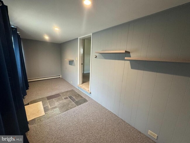 property at 923 E Pleasant Ave