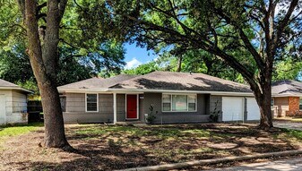 3111 Deal St in Houston, TX - Building Photo