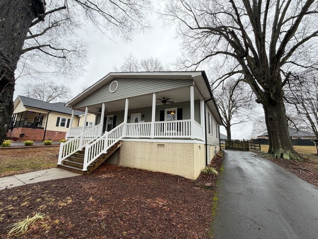 404 E 4th St in Kannapolis, NC - Building Photo - Building Photo