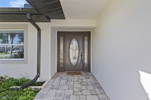 2232 SE 27th St in Cape Coral, FL - Building Photo