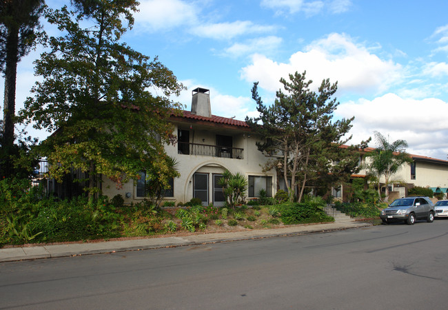 2310-2334 Tampa Ave in El Cajon, CA - Foto de edificio - Building Photo