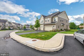 250 Kestrel Ct in Kennett Square, PA - Building Photo - Building Photo