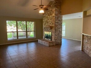 523 Gleneagles Dr in Friendswood, TX - Building Photo - Building Photo
