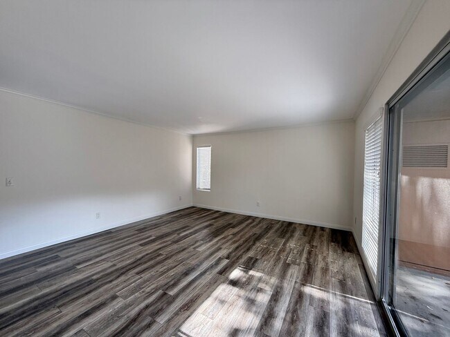 17189 W Bernardo Dr in San Diego, CA - Building Photo - Building Photo