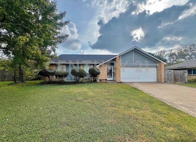 property at 2414 Clearhaven Ct