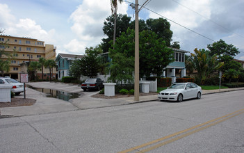 745 2nd Ave N in St. Petersburg, FL - Foto de edificio - Building Photo