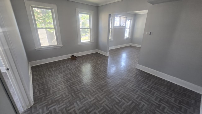 166 Columbia Ave in Newark, NJ - Foto de edificio - Building Photo