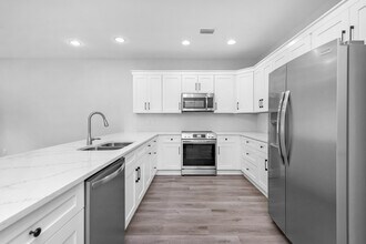 30 Harbeson Ave NE in Fort Walton Beach, FL - Building Photo - Building Photo