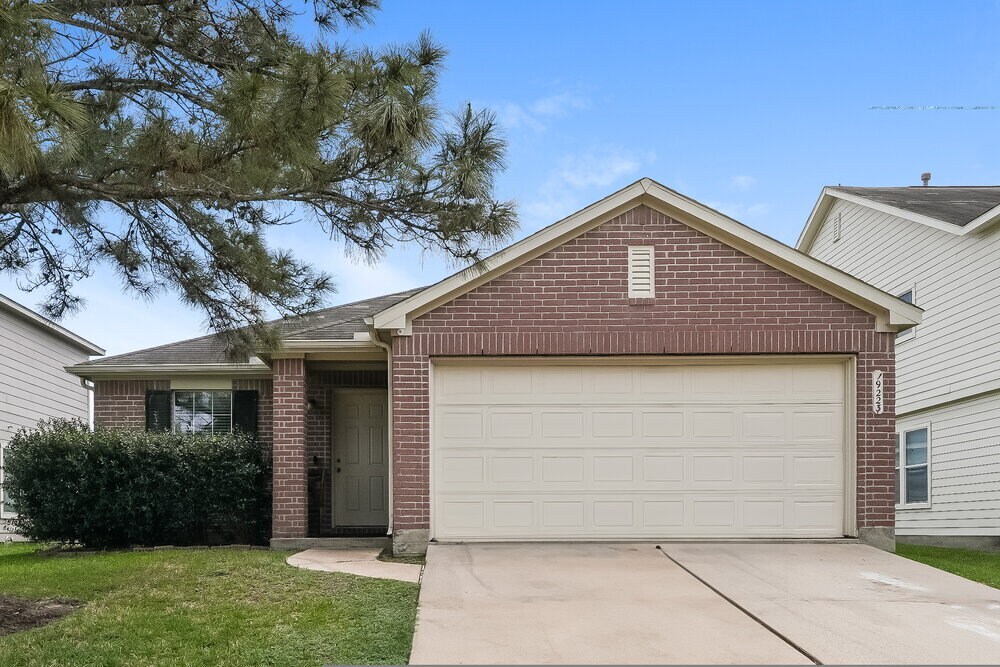 19223 Cactus Thorn Dr, Unit 1407 in Cypress, TX - Building Photo