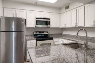 Cortland Van Dorn in Alexandria, VA - Building Photo