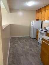 20 Spence St in Regina, SK - Building Photo - Building Photo