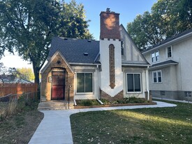 4137 4th Ave S, Unit A in Minneapolis, MN - Building Photo