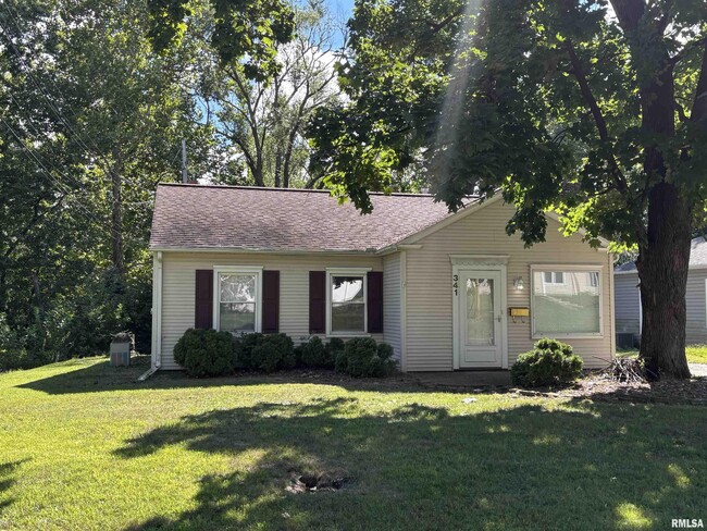 341 W Barrington Rd in Peoria, IL - Building Photo - Building Photo