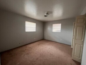 601 Barnett Dr in Roswell, NM - Building Photo - Building Photo