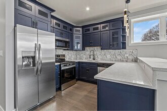 4827 S St Lawrence Ave, Unit 2 in Chicago, IL - Foto de edificio - Building Photo