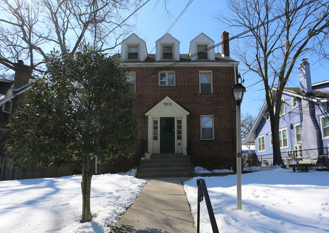 7906 Flower Ave in Takoma Park, MD - Foto de edificio - Building Photo