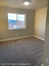 3044 175 E St photo'