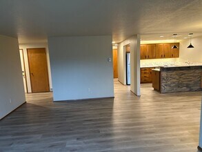 1518 Pacific Pl in Mount Vernon, WA - Building Photo - Building Photo