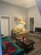 353 Oakland Ave in Pittsburgh, PA - Building Photo - Building Photo