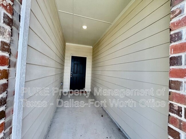 property at 405 Frio River Rd