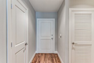 1120 Texas St in Houston, TX - Building Photo - Building Photo