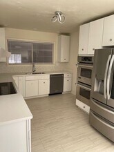 54 S East Yates Rd in Memphis, TN - Building Photo - Building Photo