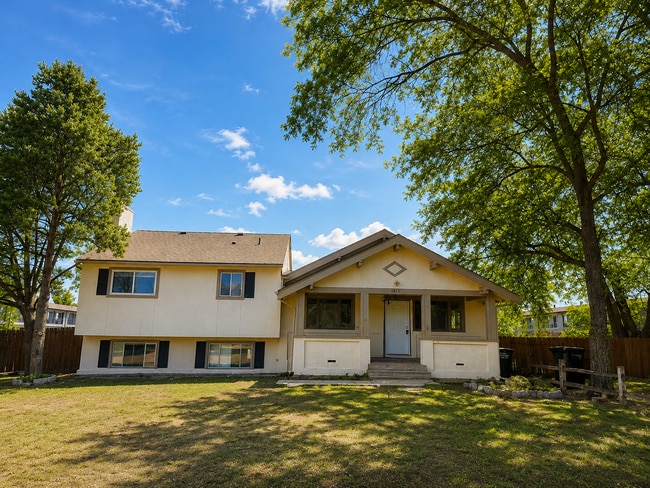 property at 1615 Lenmar Dr