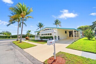 202 NW 52nd St in Pompano Beach, FL - Building Photo - Building Photo