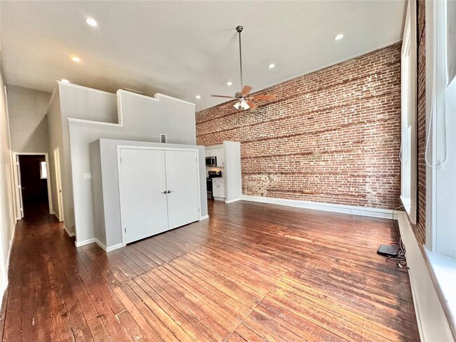 property at 2309 The Strand