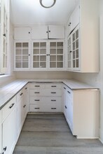 6830 S Jeffery Blvd in Chicago, IL - Foto de edificio - Building Photo