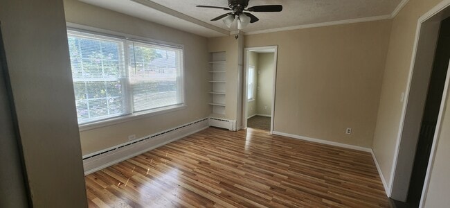 2137 Columbus Ave, Unit Lower