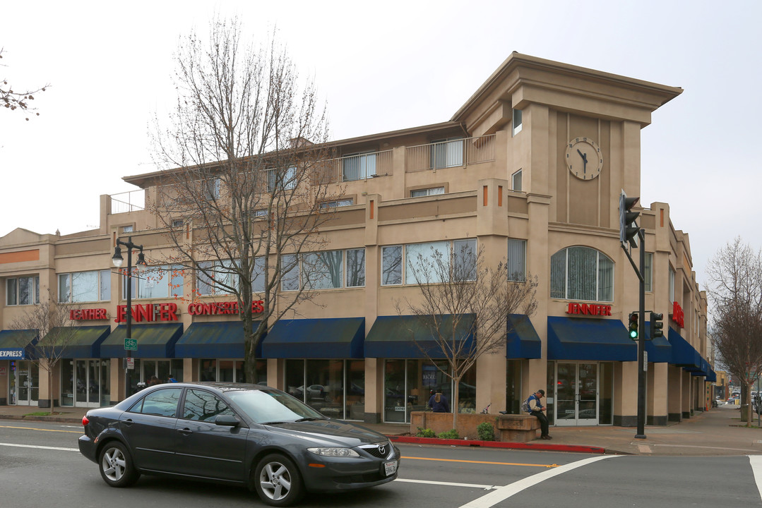 Clock Tower Apartments in San Rafael, CA - Building Photo