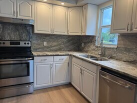 509 Plymouth Rd in West Palm Beach, FL - Building Photo