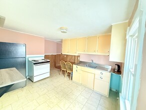 37 S Main St-Unit -2 in Gardner, MA - Building Photo - Building Photo