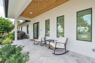 3540 NE 28th Ave in Lighthouse Point, FL - Building Photo - Building Photo