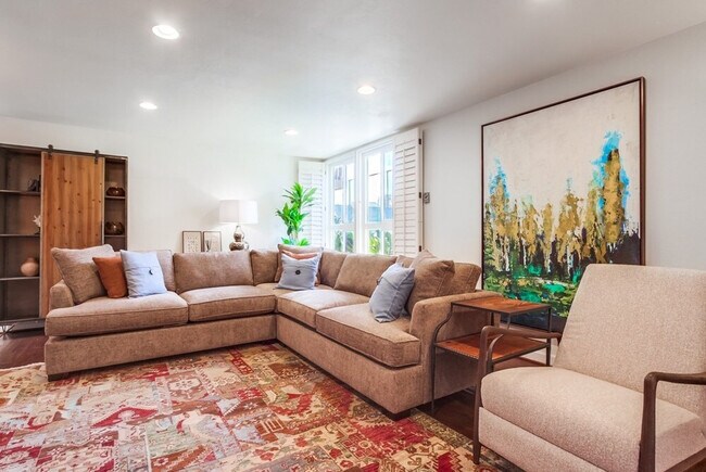 533 S Sierra Ave in Solana Beach, CA - Building Photo - Building Photo