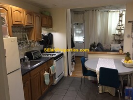 302 Highland Ave, Unit 302 in Somerville, MA - Building Photo