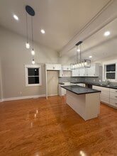 202 Oak St in Linden, MI - Foto de edificio - Building Photo