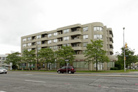 555 Wilson Heights Blvd in Toronto, ON - Building Photo - Building Photo