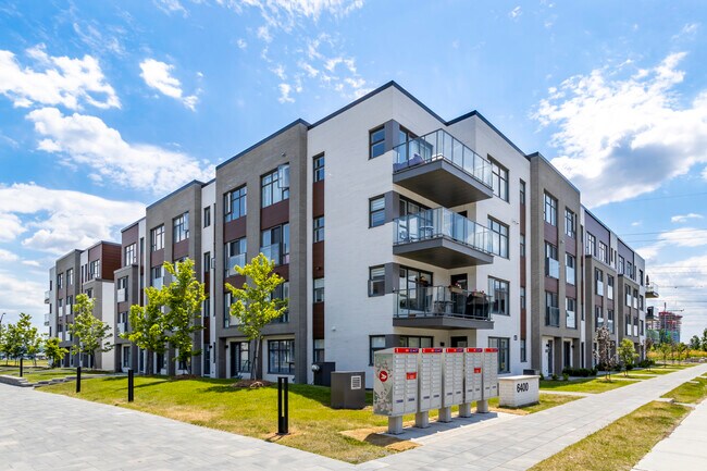 6400 De Chambery in Brossard, QC - Building Photo - Building Photo