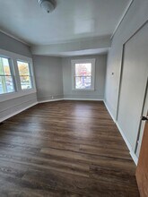 1374 Whalley Ave, Unit 1 in New Haven, CT - Building Photo - Building Photo