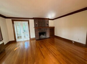 124 Langley Rd, Unit 124 in Newton, MA - Building Photo - Building Photo