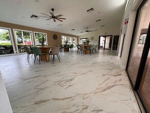 6662 Boca Del Mar Dr in Boca Raton, FL - Building Photo - Building Photo