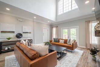 Hawthorne at Lake Heather in Birmingham, AL - Building Photo - Building Photo