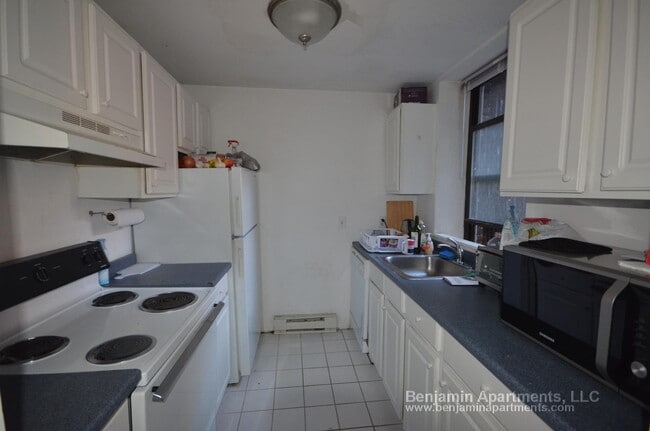 774 Columbus Ave, Unit 3 in Boston, MA - Foto de edificio - Building Photo