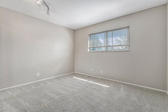 4379 W Ponds Cir in Littleton, CO - Building Photo - Building Photo