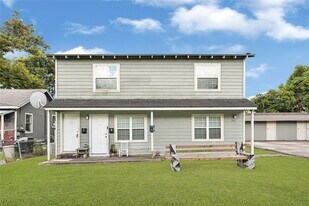 906 Westford St in Houston, TX - Building Photo