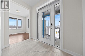 2031 Checkerspot Ave in Ottawa, ON - Building Photo - Building Photo