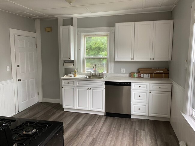 19 North Ave, Unit 1 in Attleboro, MA - Building Photo - Building Photo
